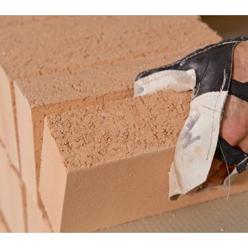 Samott tégla 250x124x30 mm Radeburg